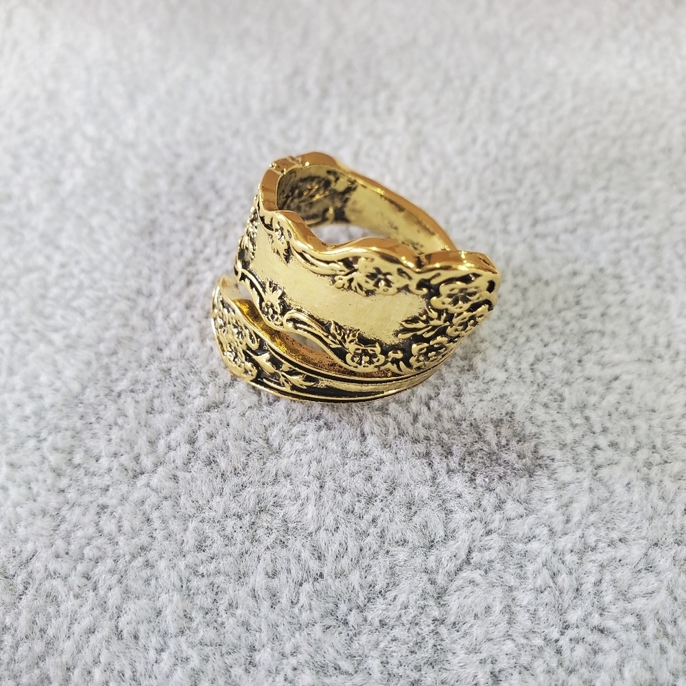 🔥Last One🔥Engraved Gold Spoon Ring - Picture 8 of 8
